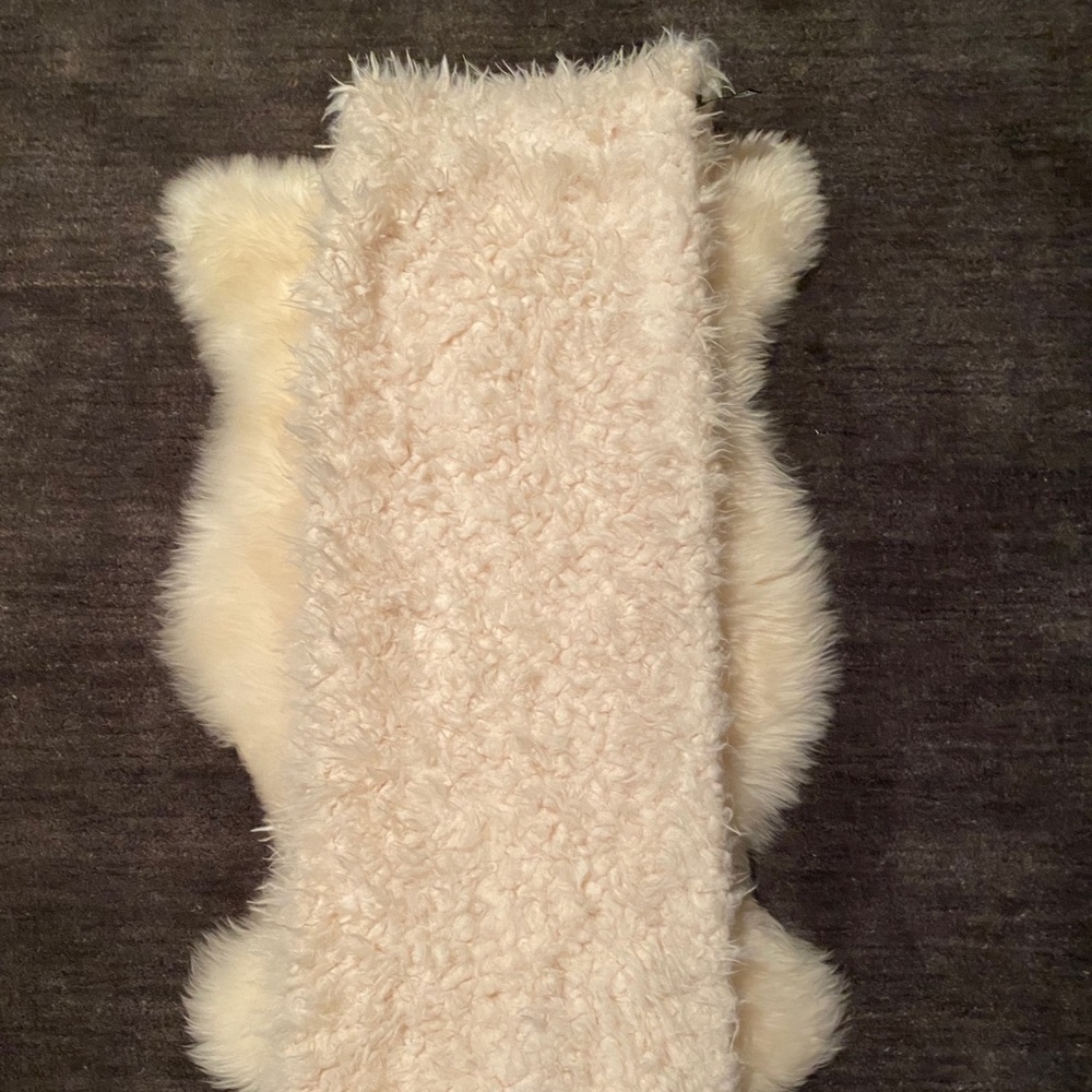 Express Soft comfortable Scarf - Picture 2 of 3